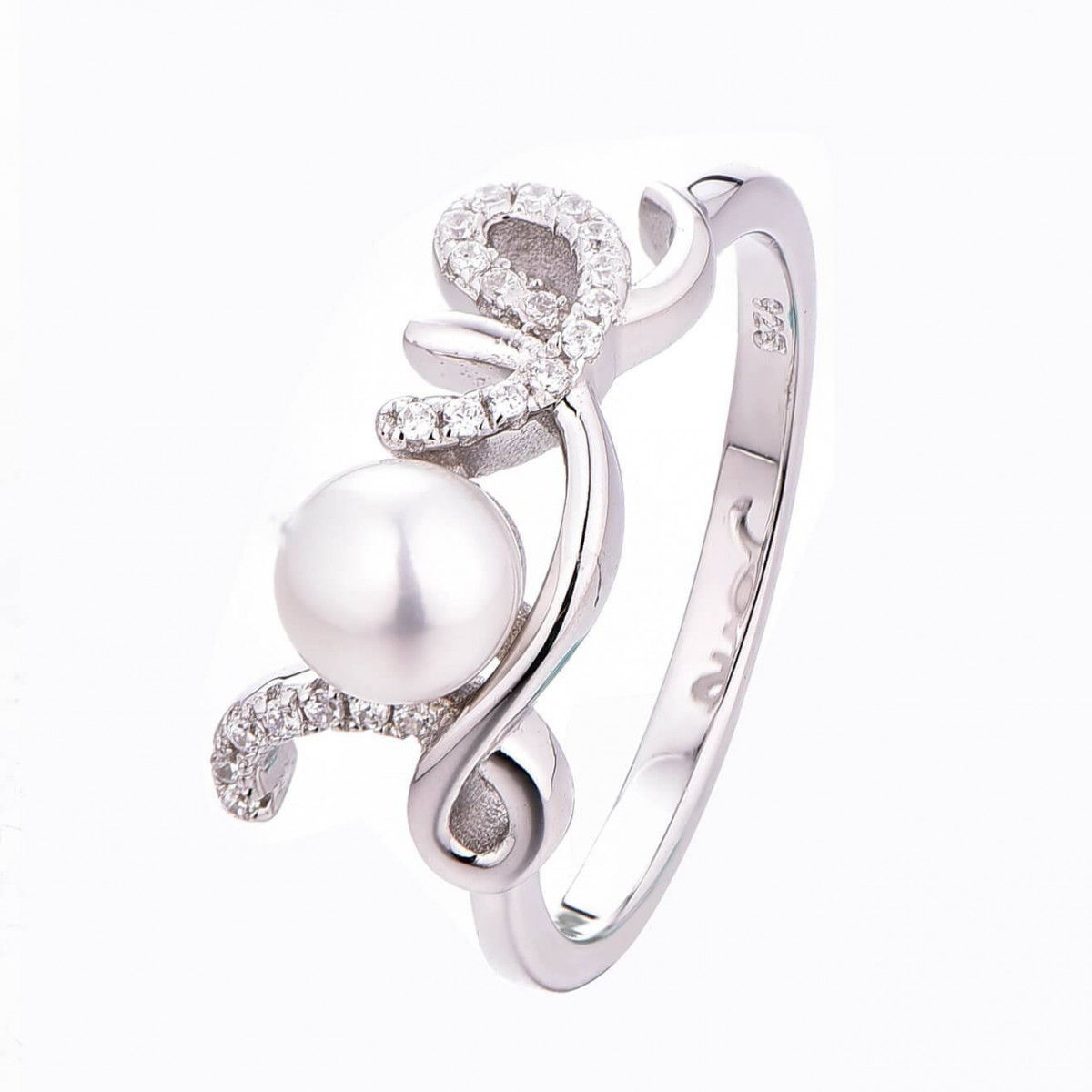 Sophisticated Red Stone Diamond Ring For Men, सोने का पानी चढ़ी हुई अंगूठी  - Soni Fashion, Rajkot | ID: 2851111033097